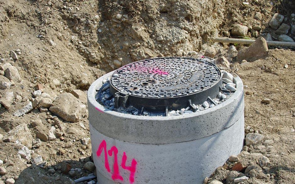 curage canalisation eaux usées Louvres